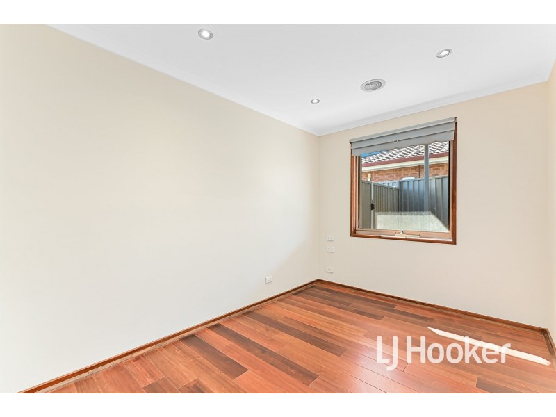 2 Beaumont Court, Pakenham VIC 3810