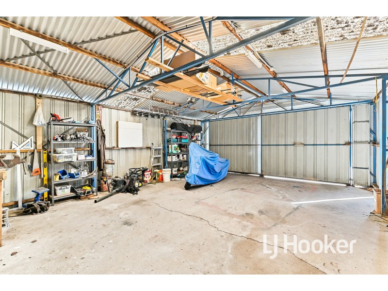 2 Beaumont Court, Pakenham VIC 3810