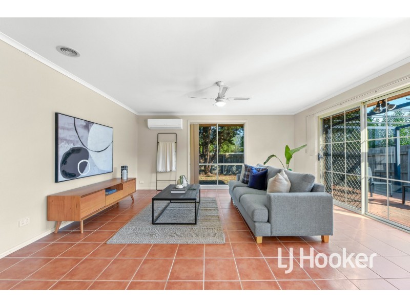 53 Balmoral Way, Pakenham VIC 3810