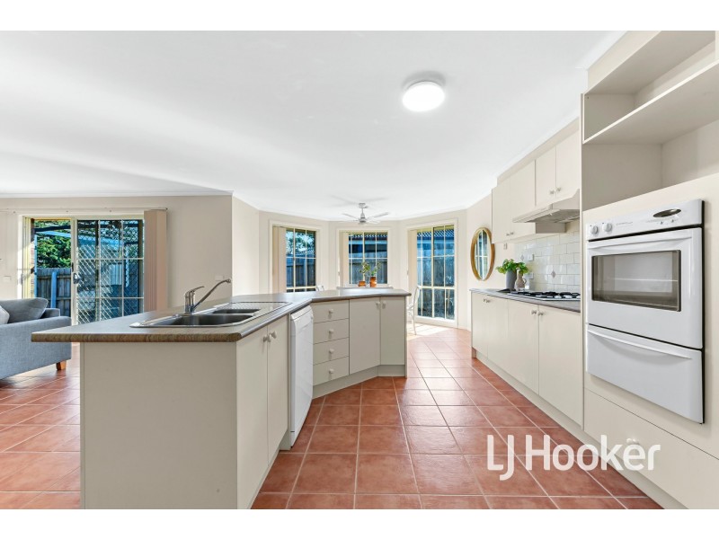 53 Balmoral Way, Pakenham VIC 3810