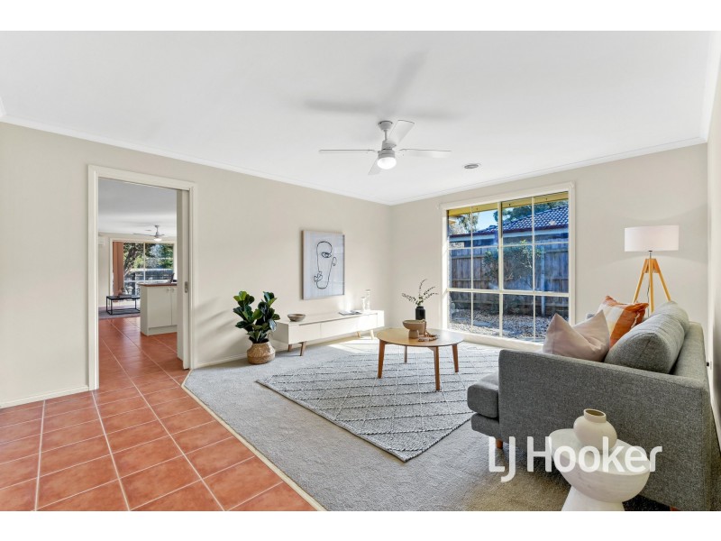 53 Balmoral Way, Pakenham VIC 3810