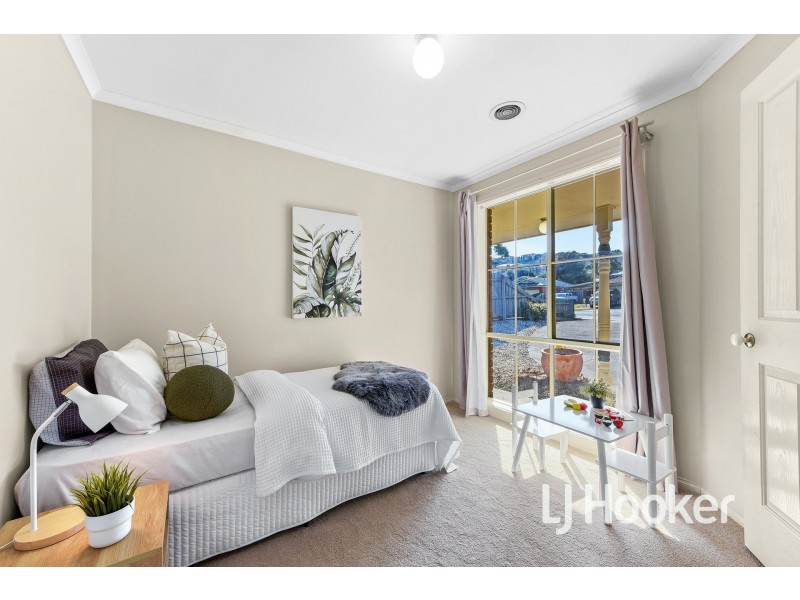 53 Balmoral Way, Pakenham VIC 3810