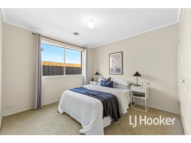 53 Balmoral Way, Pakenham VIC 3810