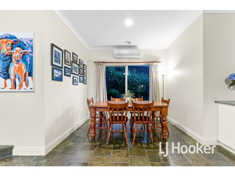 1 Kinross Court, Pakenham VIC 3810