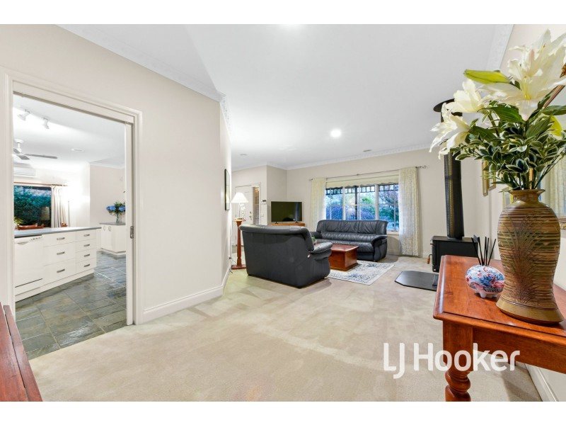 1 Kinross Court, Pakenham VIC 3810