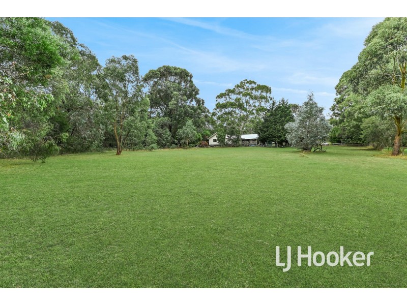 6 Bareena Lane, Maryknoll VIC 3812