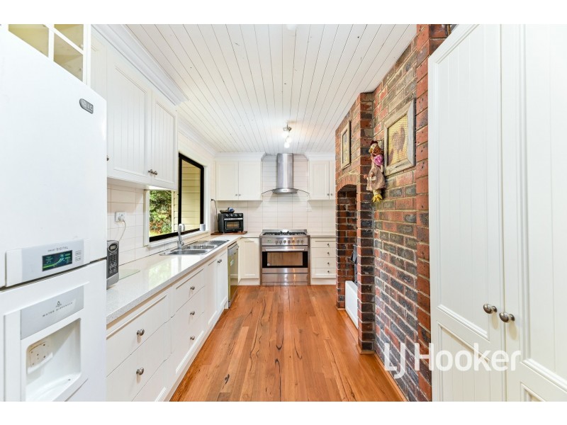 6 Bareena Lane, Maryknoll VIC 3812