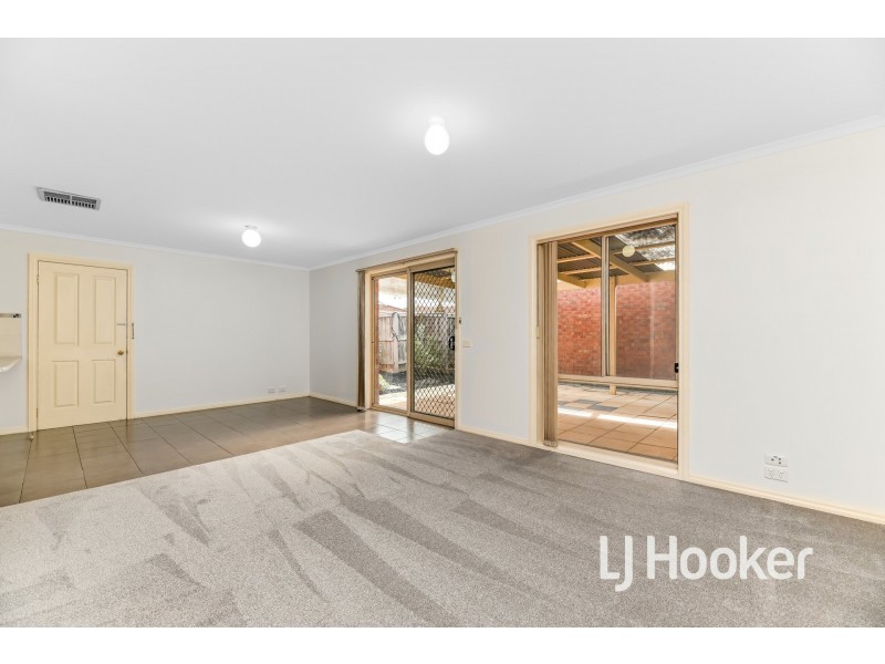 2/36 Armadale Drive, Narre Warren VIC 3805