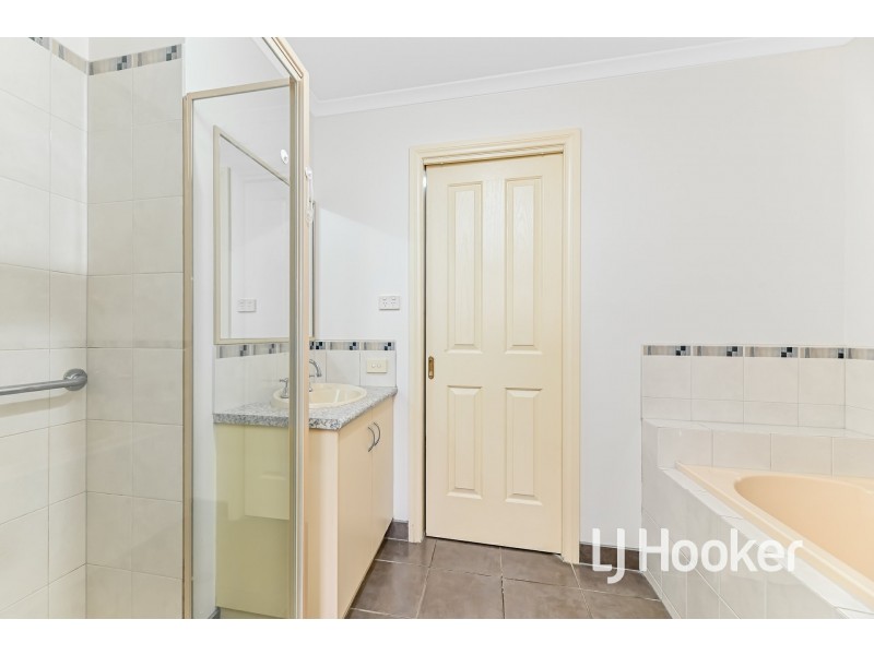 2/36 Armadale Drive, Narre Warren VIC 3805