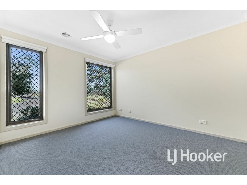 22 Garland Street, Pakenham VIC 3810