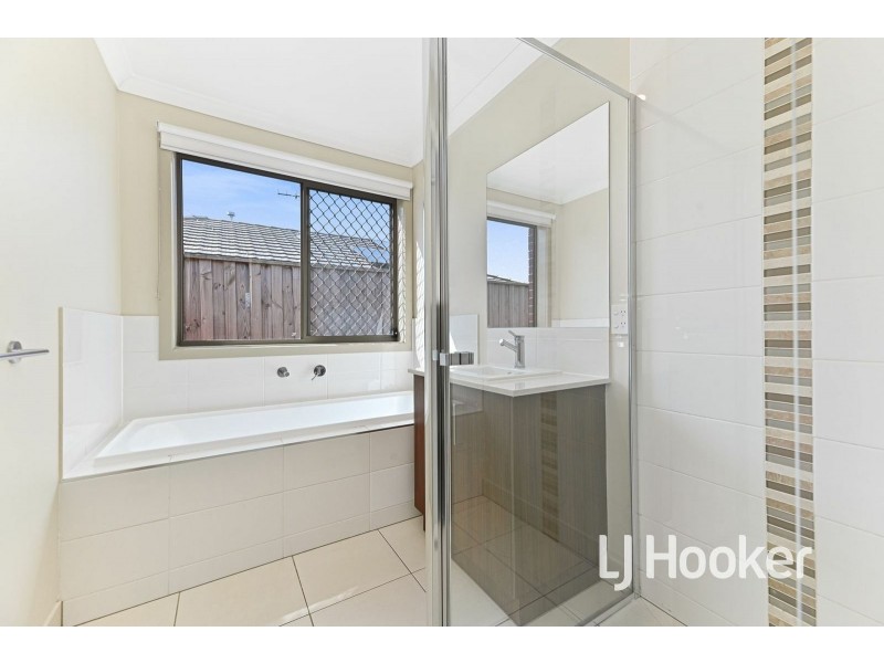 22 Garland Street, Pakenham VIC 3810