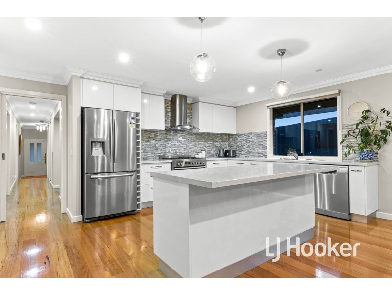 2 Cooper Rise, Bunyip VIC 3815
