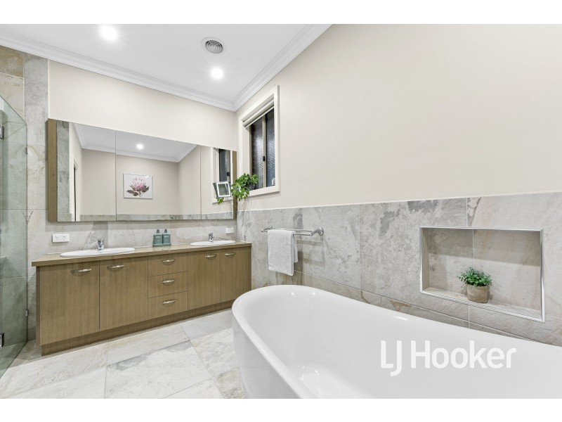 2 Cooper Rise, Bunyip VIC 3815