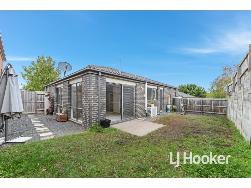 7/107 Army Road, Pakenham VIC 3810