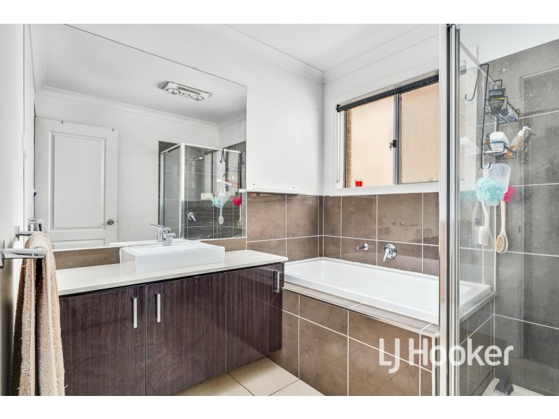 29 Rockford Street, Pakenham VIC 3810