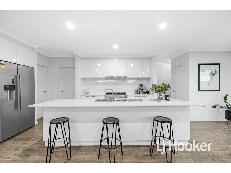 2 Juniper Street, Officer VIC 3809