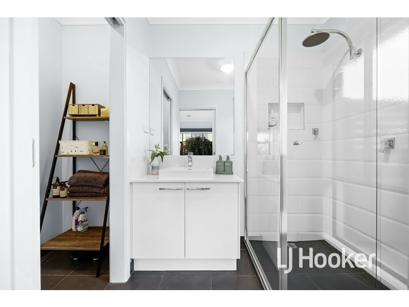 2 Juniper Street, Officer VIC 3809