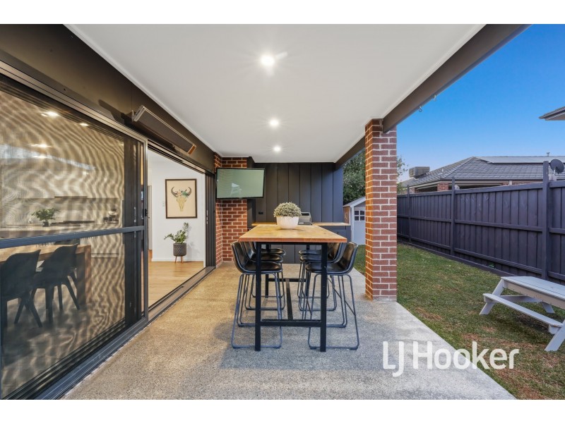 2 Juniper Street, Officer VIC 3809