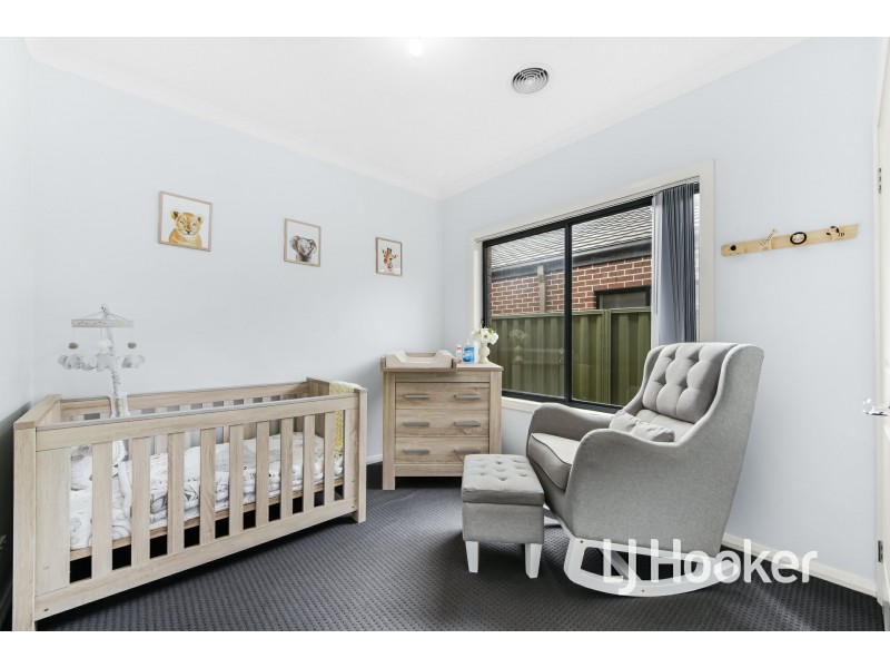31 Cohens Way, Pakenham VIC 3810