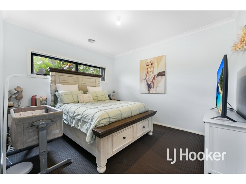 31 Cohens Way, Pakenham VIC 3810