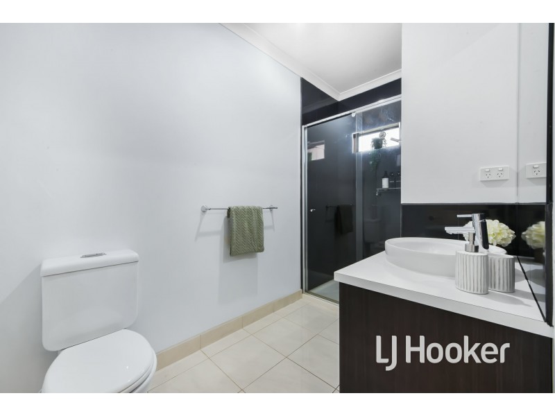 31 Cohens Way, Pakenham VIC 3810