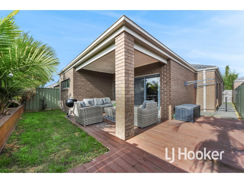 31 Cohens Way, Pakenham VIC 3810