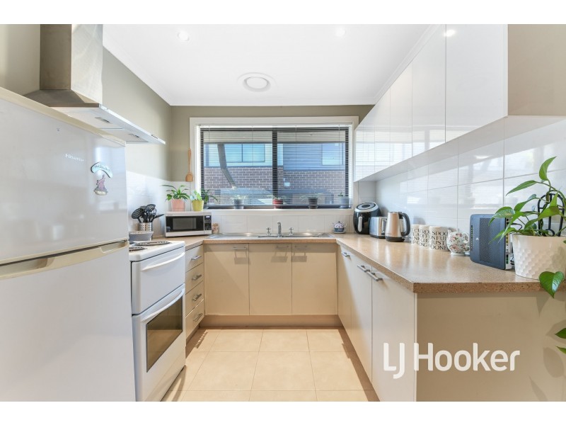 6/27-29 Princes Highway, Pakenham VIC 3810