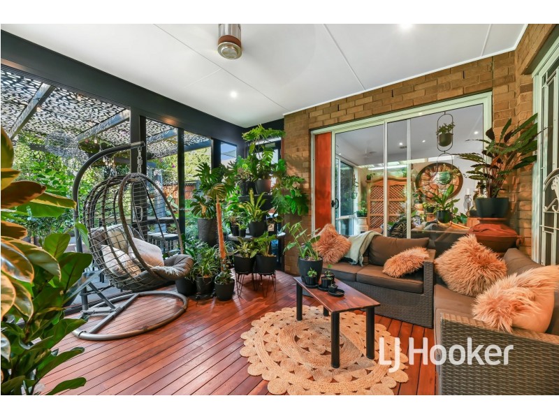 14 Fallingwater Drive, Pakenham VIC 3810