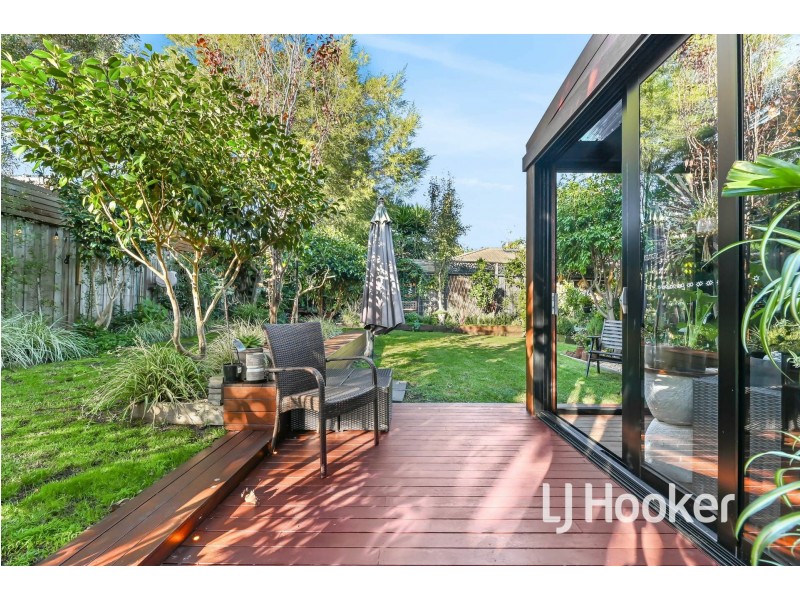 14 Fallingwater Drive, Pakenham VIC 3810