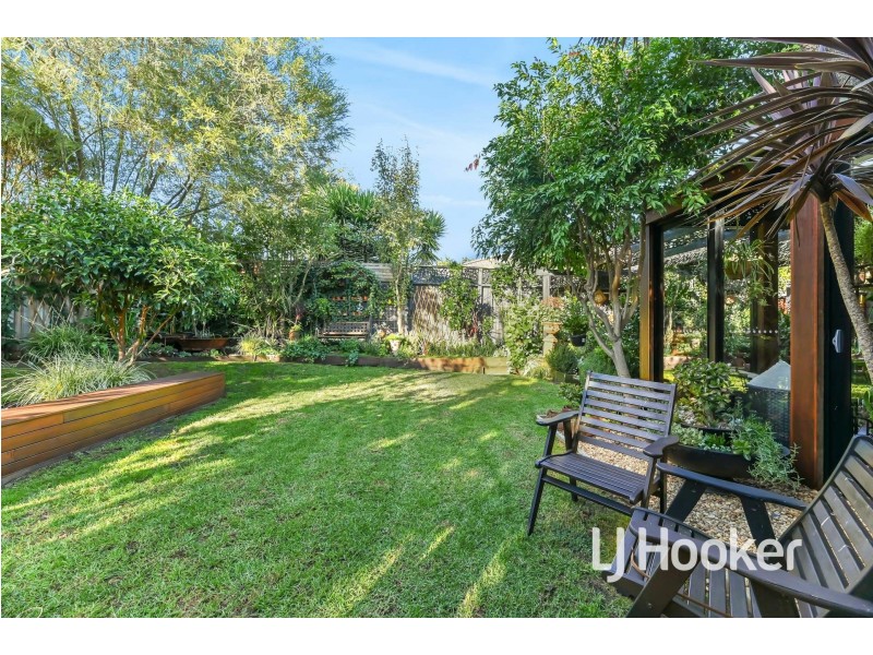 14 Fallingwater Drive, Pakenham VIC 3810