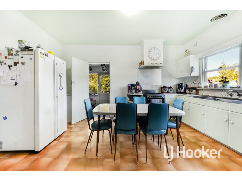 18 John Street, Pakenham VIC 3810