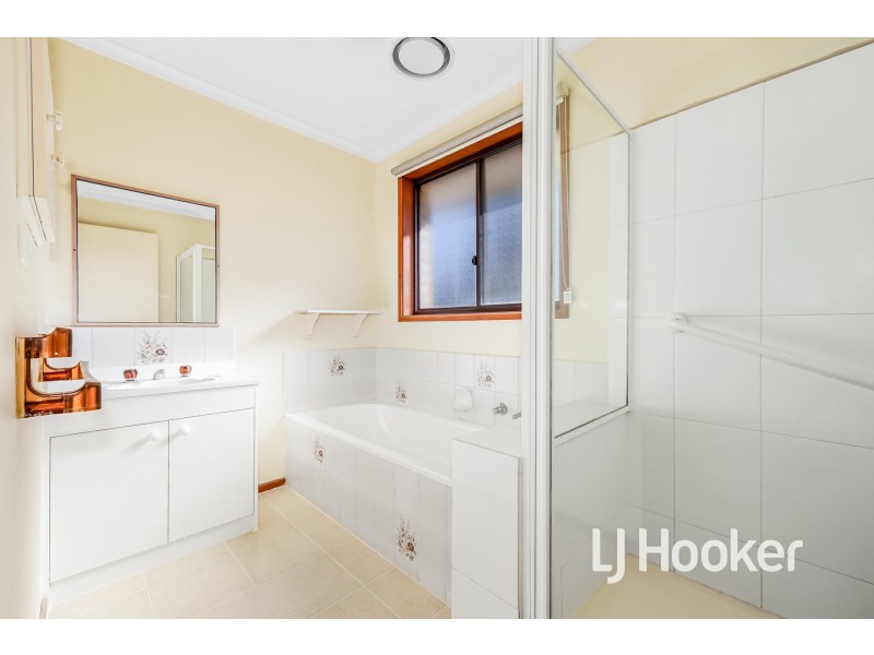 4/19-21 Princes Hwy, Pakenham VIC 3810