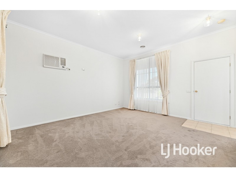 22 Ash Crescent, Pakenham VIC 3810