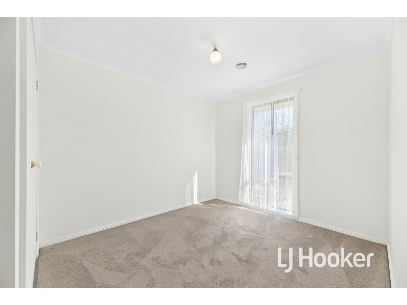 22 Ash Crescent, Pakenham VIC 3810