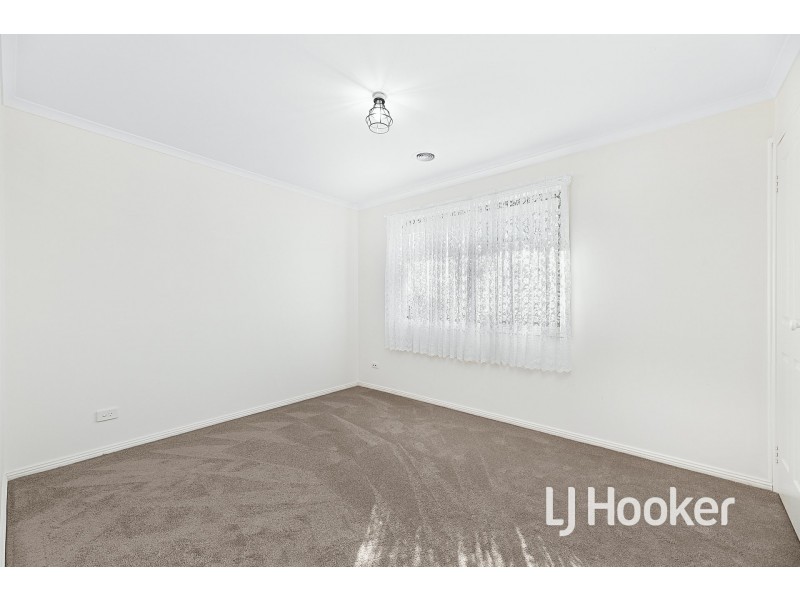 22 Ash Crescent, Pakenham VIC 3810