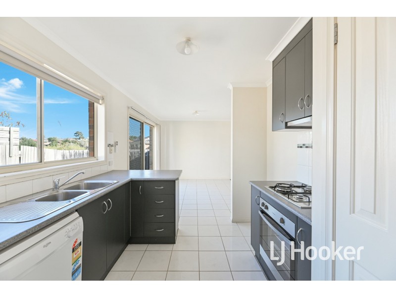 27/18 Ben Drive, Pakenham VIC 3810