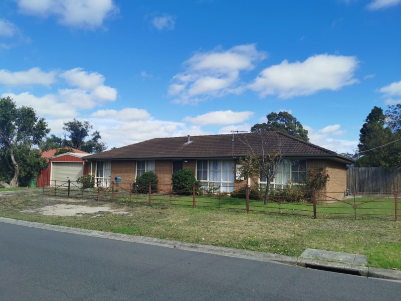 35 Henty Street, Pakenham VIC 3810