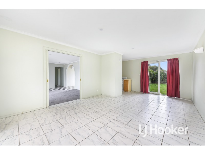 35 Henty Street, Pakenham VIC 3810