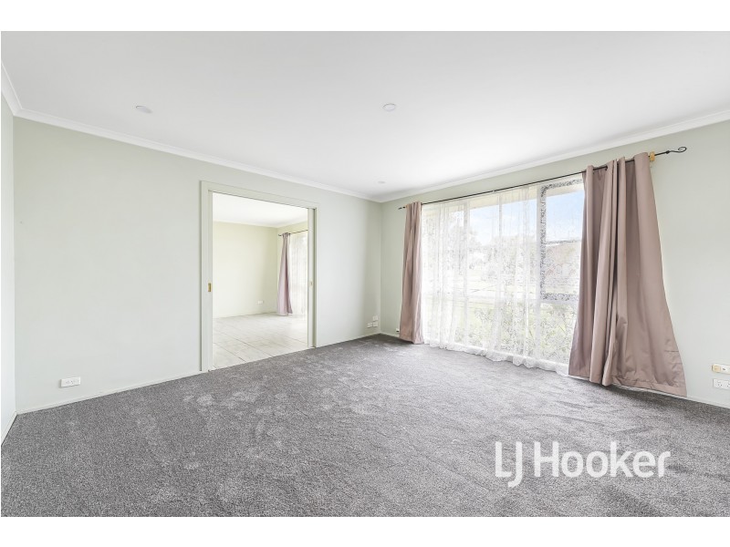 35 Henty Street, Pakenham VIC 3810