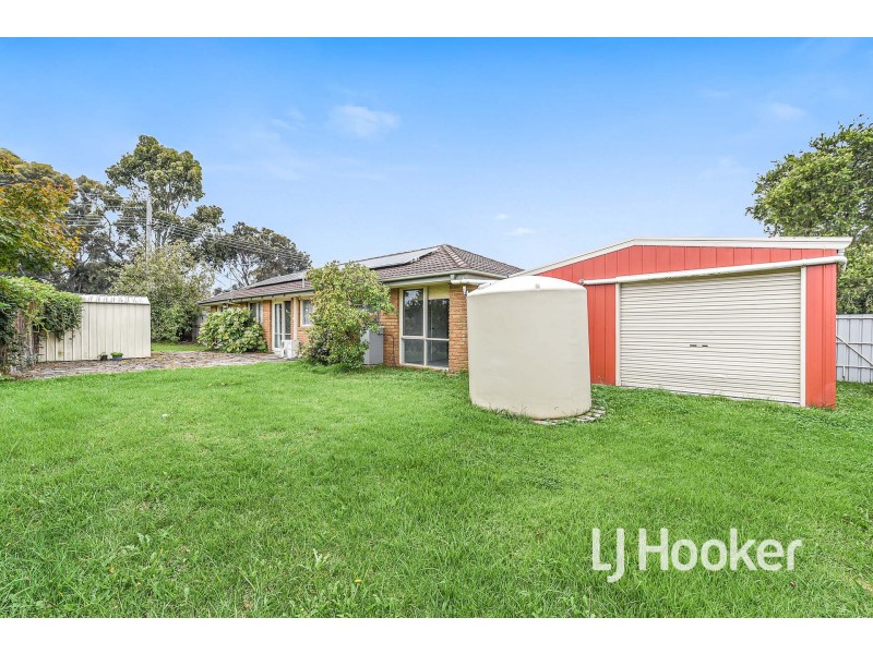 35 Henty Street, Pakenham VIC 3810