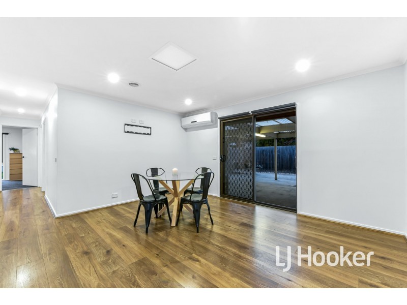 21 Bluegrass Crescent, Pakenham VIC 3810