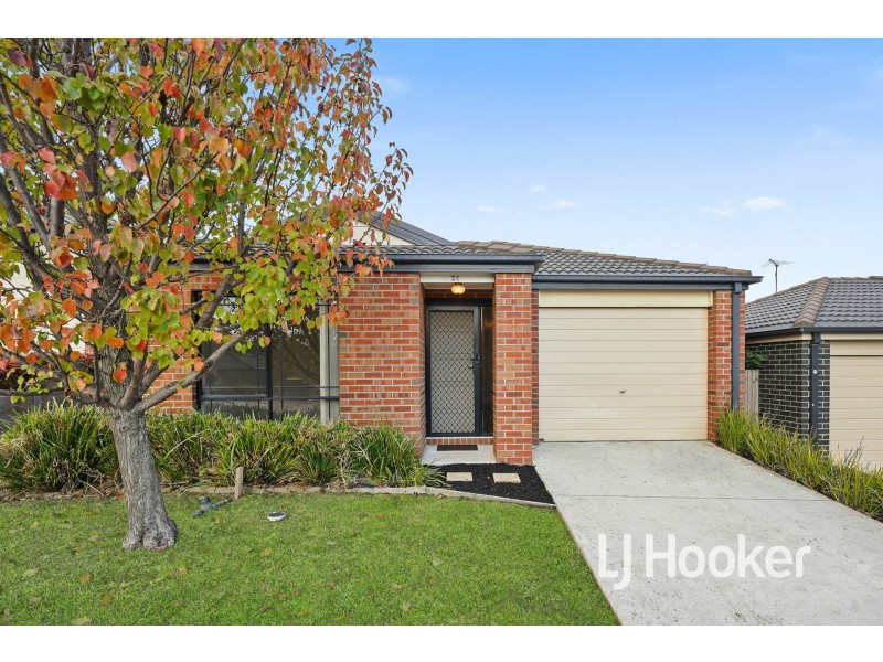 24/107 Army Road, Pakenham VIC 3810