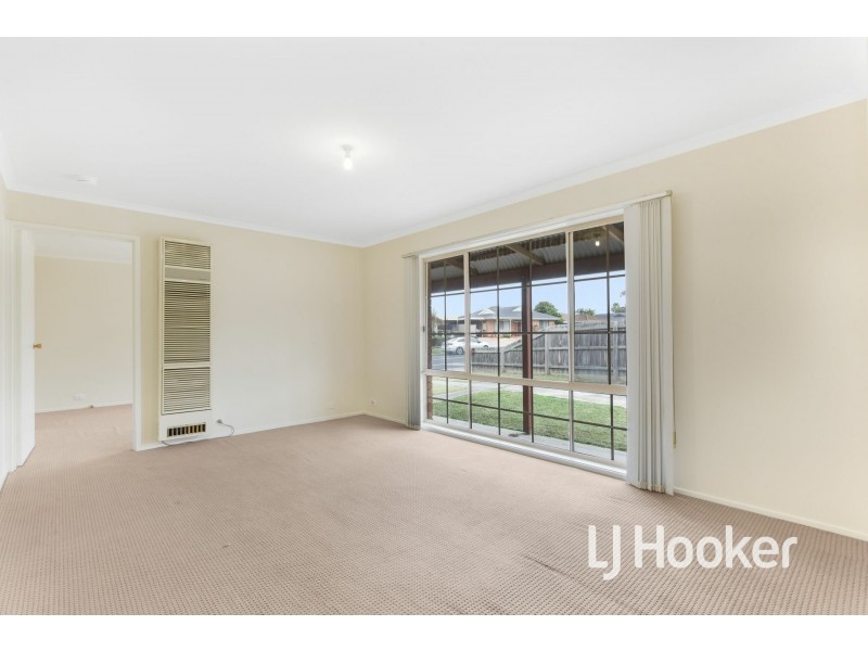 58 Balmoral Way, Pakenham VIC 3810
