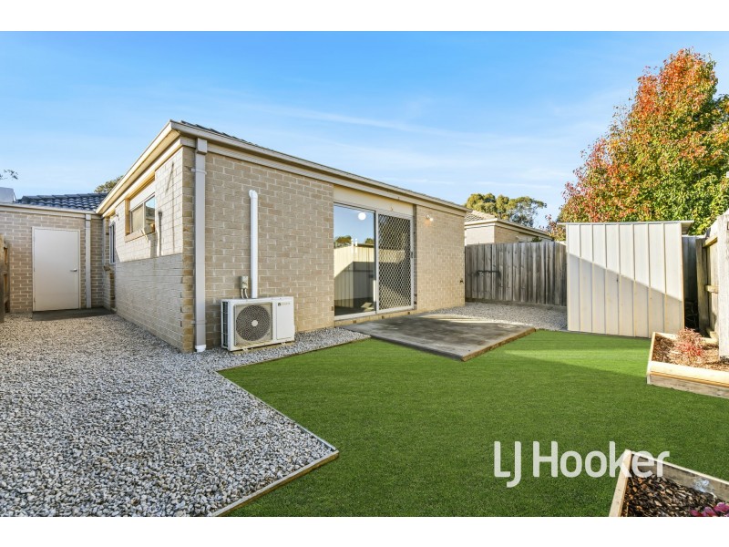 3/34 Sir Thomas Drive, Pakenham VIC 3810