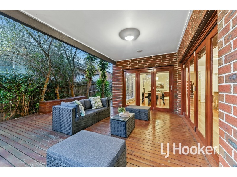 13 Sheldon Drive, Berwick VIC 3806