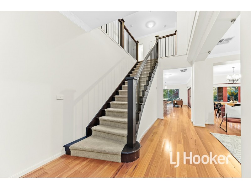 13 Sheldon Drive, Berwick VIC 3806