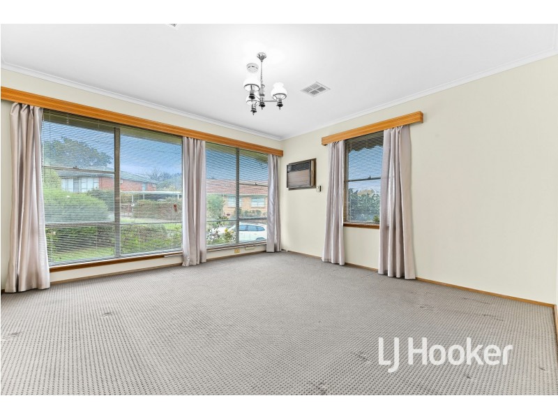 13 Deveney Street, Pakenham VIC 3810