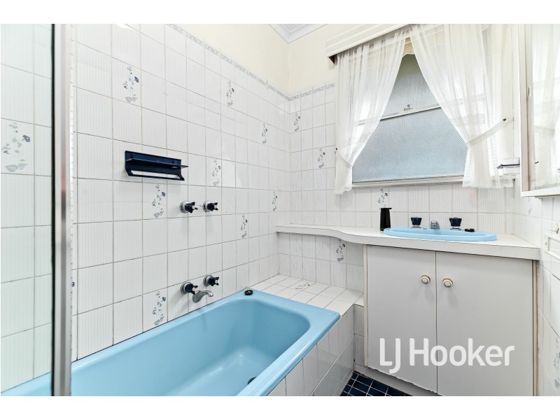 13 Deveney Street, Pakenham VIC 3810