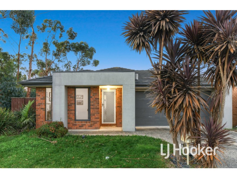 52 Devine Drive, Pakenham VIC 3810
