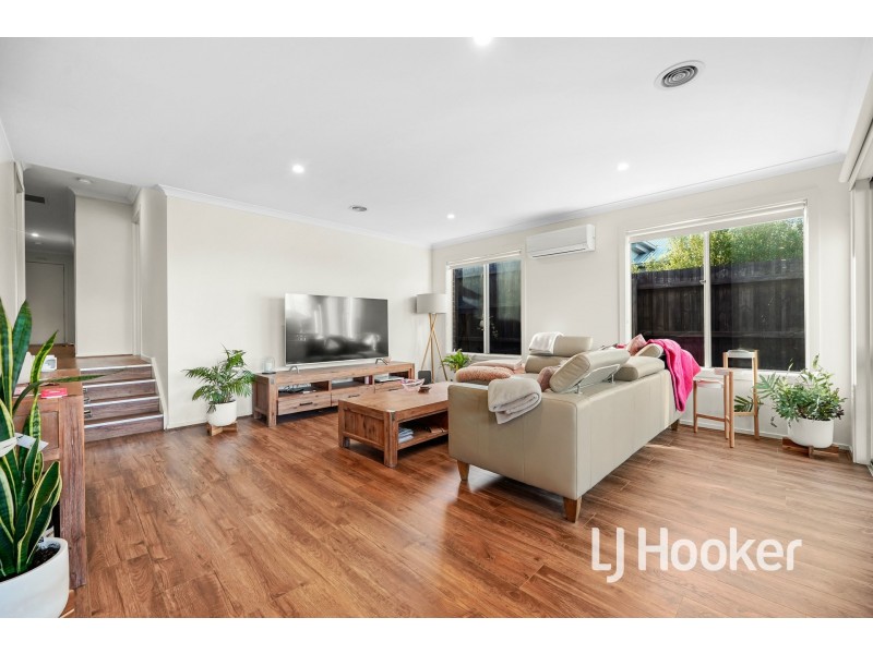 64 Mulcahy Road, Pakenham VIC 3810